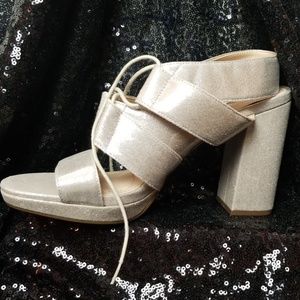 Nina Metallic Beige  Heels Size 7.5 NWOT